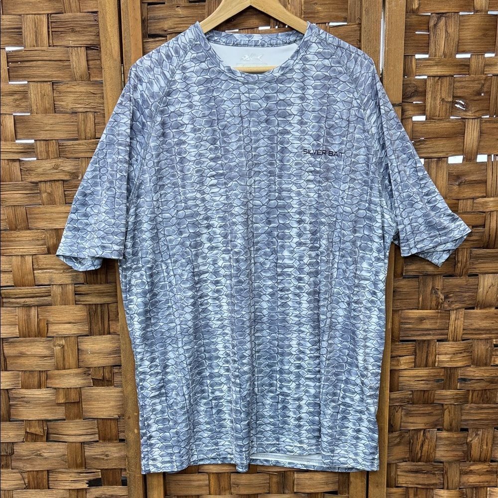 Fish Scale Gray Patterned Short Sleeve Tee